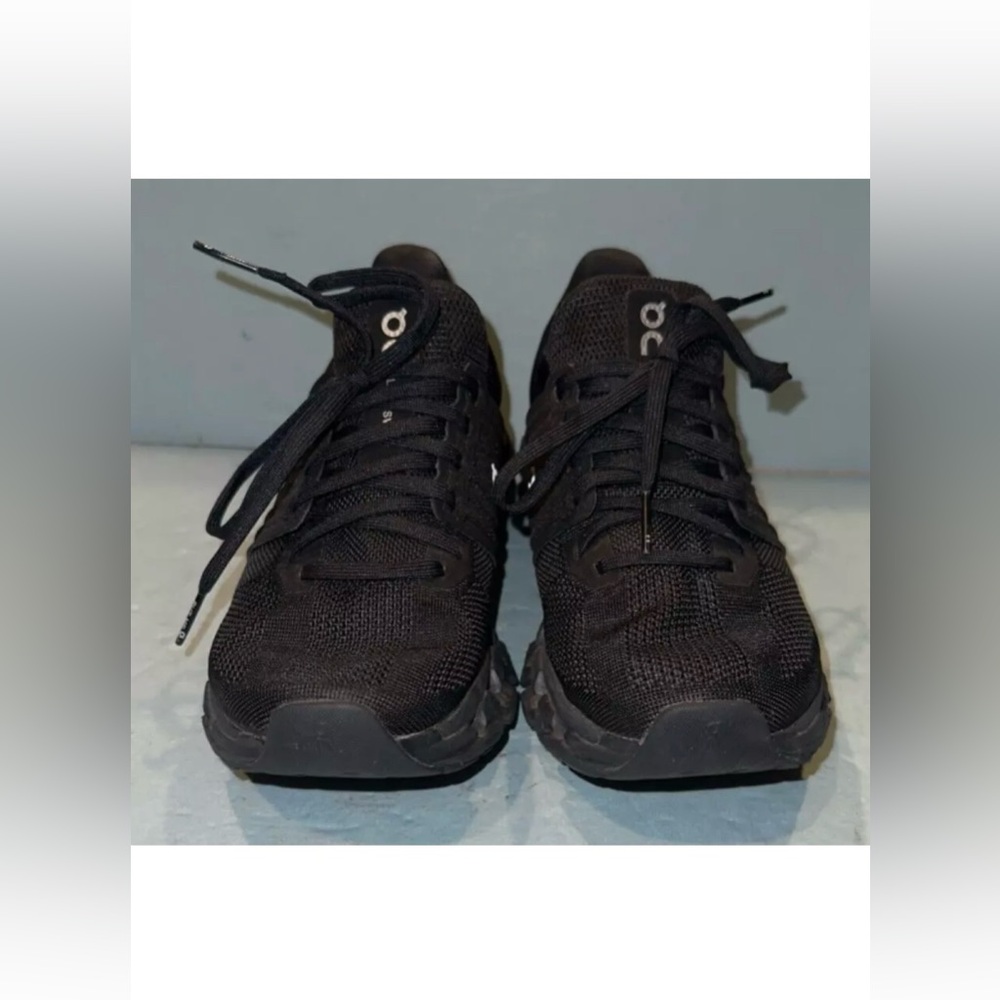 On Cloud Swift 3 Running Shoes Black Women’s Size… - image 2